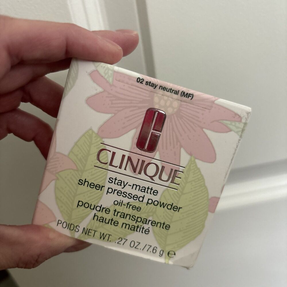 Clinique Stay-Matte Sheer Pressed Powder Oil Free 02 Stay Neutral